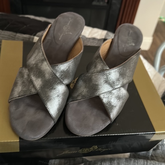 Joan Boyce Fancy Sandals NWOT - Picture 2 of 7